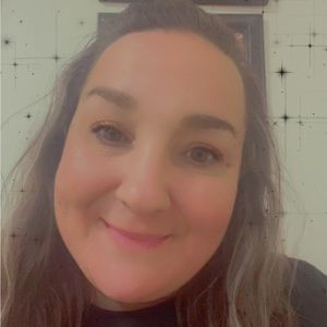 Meet your Posher, Alicia